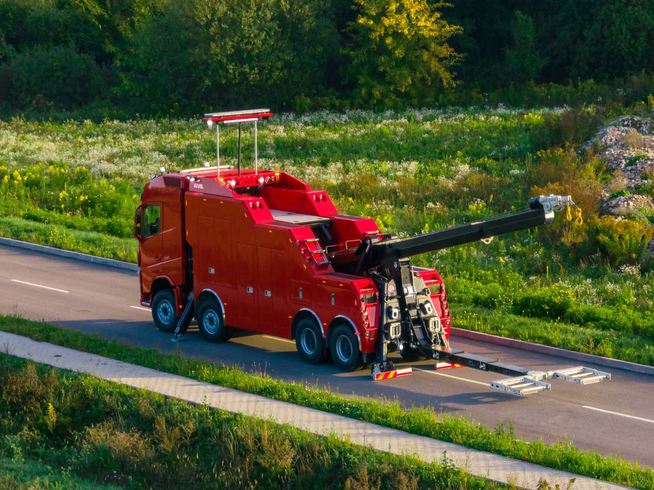 Volvo FH NEW ER4120 5 winches T-REX Volvo FH 540 8x4 WB6,0 White - شاحنة سحب: صورة 2 Volvo FH NEW ER4120 5 winches T-REX Volvo FH 540 8x4 WB6,0 White - شاحنة سحب: صورة 2