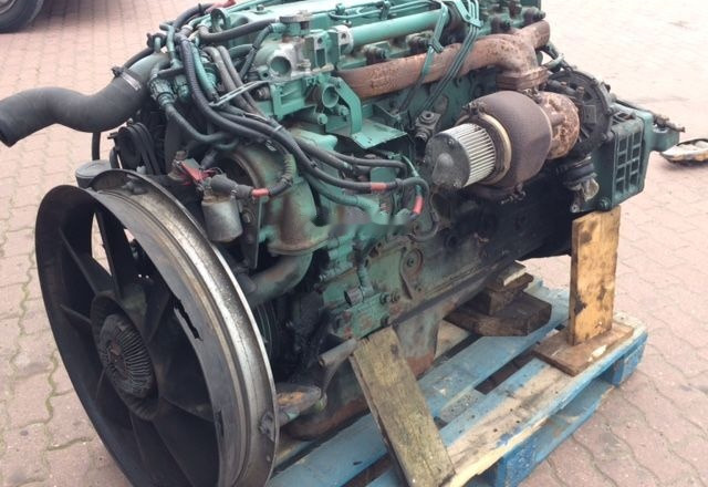 Volvo D6B Volvo FL6 - محرك - شاحنة: صورة 1 Volvo D6B Volvo FL6 - محرك - شاحنة: صورة 1