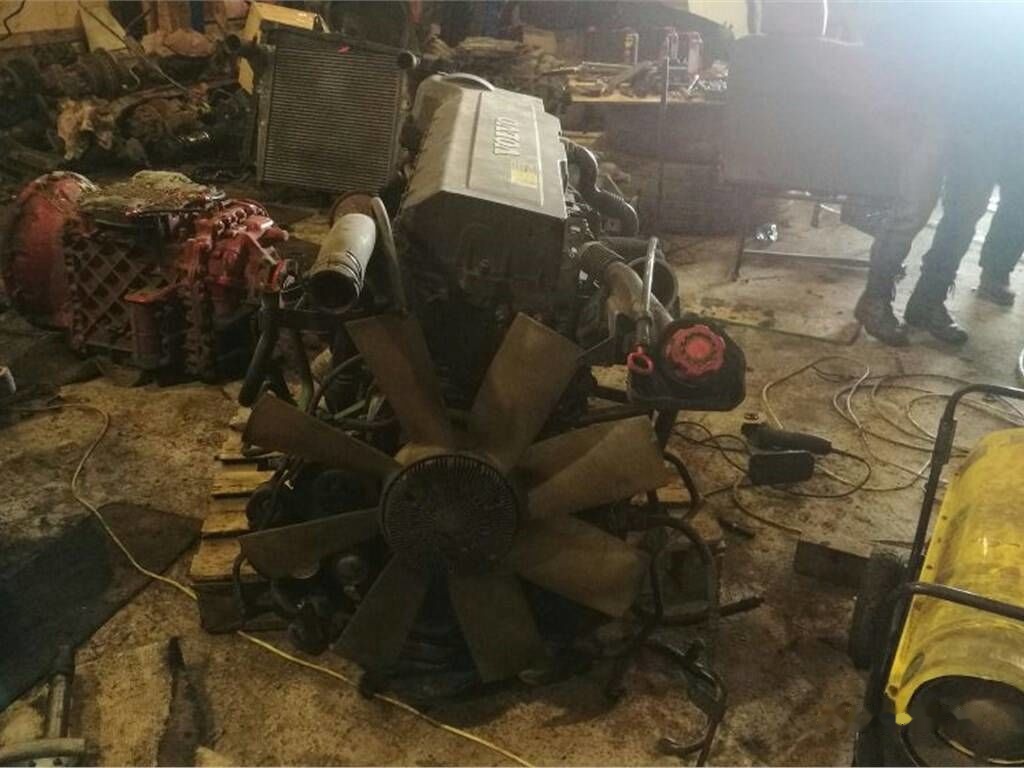 Volvo D13A 480 Volvo FH13 - محرك - شاحنة: صورة 4 Volvo D13A 480 Volvo FH13 - محرك - شاحنة: صورة 4