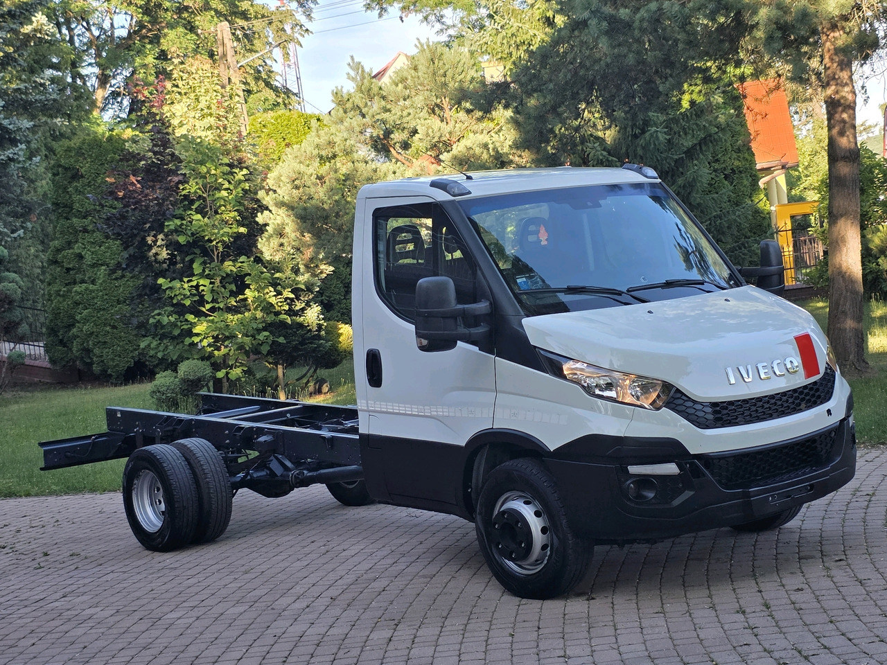 Iveco Daily 72c-17 Rama Pod Zabudowę Klima ! 3.0 HPI ! 170 Hp * Super Stan ! - فان المدمجة: صورة 4 Iveco Daily 72c-17 Rama Pod Zabudowę Klima ! 3.0 HPI ! 170 Hp * Super Stan ! - فان المدمجة: صورة 4