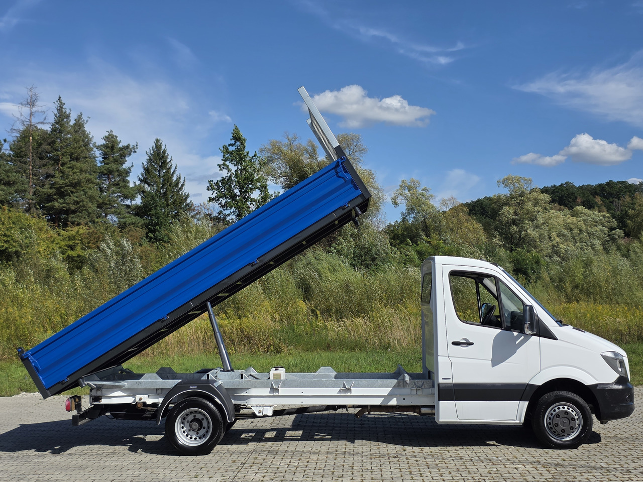 MERCEDES-BENZ Sprinter 419 CDI Wywrotka 4.50 M ! Kiper 3-Stronny ! Klima ! 3.0 CDI * 190 Km ! - قلاب صغير: صورة 3 MERCEDES-BENZ Sprinter 419 CDI Wywrotka 4.50 M ! Kiper 3-Stronny ! Klima ! 3.0 CDI * 190 Km ! - قلاب صغير: صورة 3