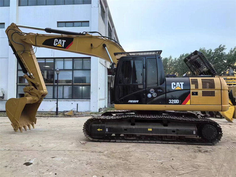 Caterpillar 320D2 - حفار زاحف: صورة 1 Caterpillar 320D2 - حفار زاحف: صورة 1