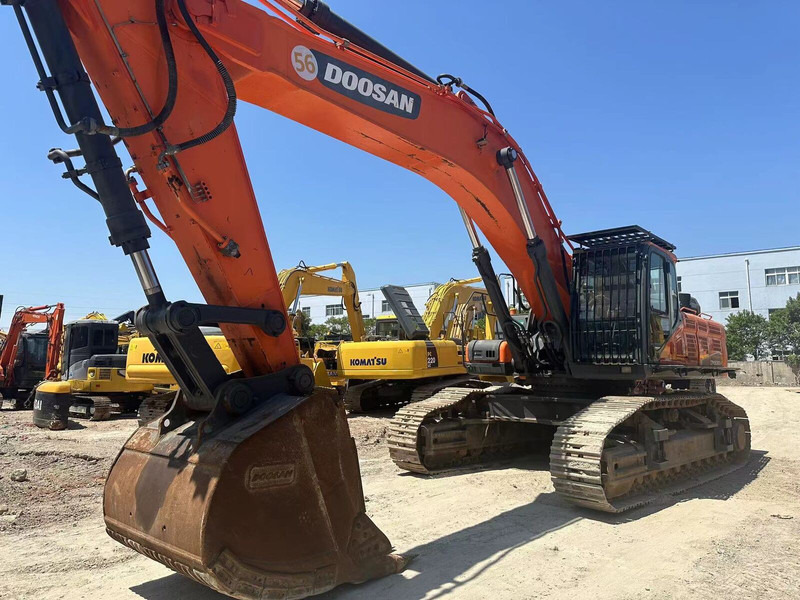 Doosan DX530 - حفار زاحف: صورة 1 Doosan DX530 - حفار زاحف: صورة 1
