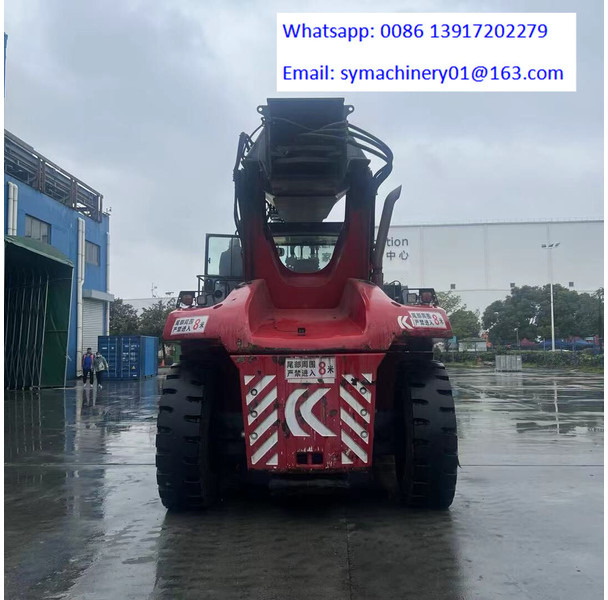 Kalmar DRF450-60S5K - آلة حمل الحاويات في الأماكن الصغيرة: صورة 5 Kalmar DRF450-60S5K - آلة حمل الحاويات في الأماكن الصغيرة: صورة 5