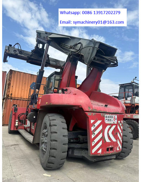 Kalmar DRF450-60S6K - آلة حمل الحاويات في الأماكن الصغيرة: صورة 2 Kalmar DRF450-60S6K - آلة حمل الحاويات في الأماكن الصغيرة: صورة 2