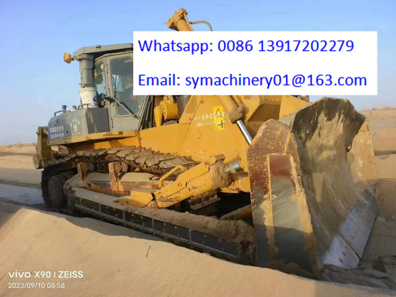 Komatsu D155A-5 - بلدوزر: صورة 2 Komatsu D155A-5 - بلدوزر: صورة 2