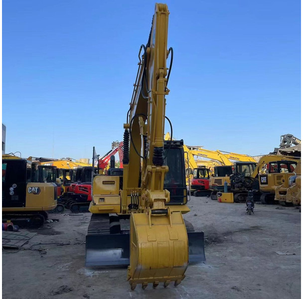 Komatsu PC130 - حفار زاحف: صورة 2 Komatsu PC130 - حفار زاحف: صورة 2