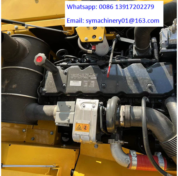 Komatsu PC210LC - حفار زاحف: صورة 4 Komatsu PC210LC - حفار زاحف: صورة 4