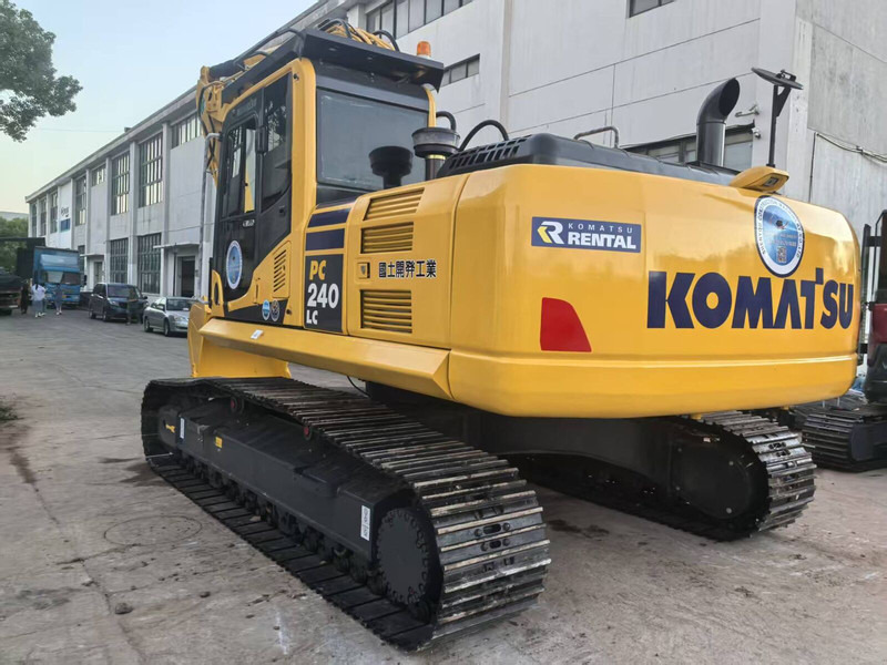 Komatsu PC240LC-8 - حفار زاحف: صورة 4 Komatsu PC240LC-8 - حفار زاحف: صورة 4