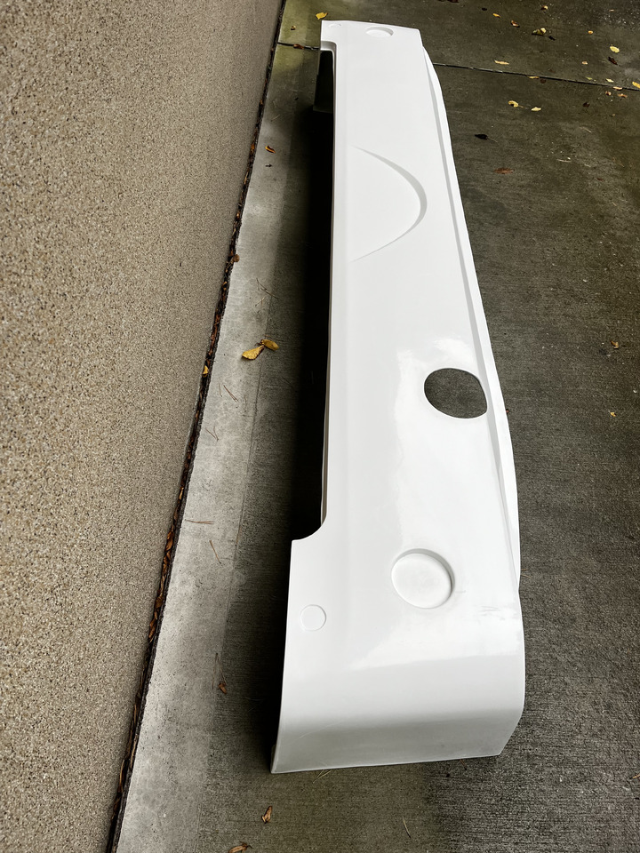 SCANIA IRIZAR NEW CENTURY zderzak tylny Zderzak tylny Scania IRIZAR NEW CENTURY - مصد - حافلة نقل لمسافات طويلة: صورة 1 SCANIA IRIZAR NEW CENTURY zderzak tylny Zderzak tylny Scania IRIZAR NEW CENTURY - مصد - حافلة نقل لمسافات طويلة: صورة 1