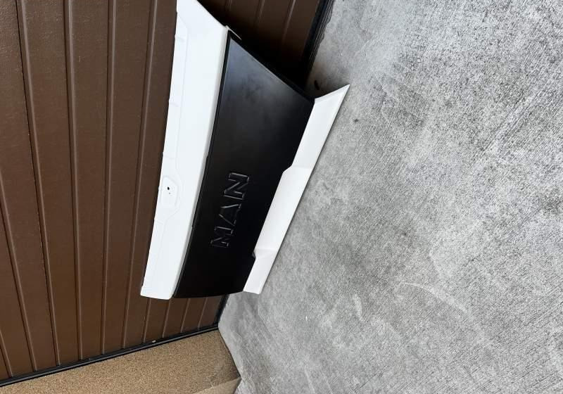 Zderzak przedni środkowy MAN LION'S COACH EURO 6 MAN Lion’s Coach Euro 6 - مصد - حافلة نقل لمسافات طويلة: صورة 4 Zderzak przedni środkowy MAN LION'S COACH EURO 6 MAN Lion’s Coach Euro 6 - مصد - حافلة نقل لمسافات طويلة: صورة 4