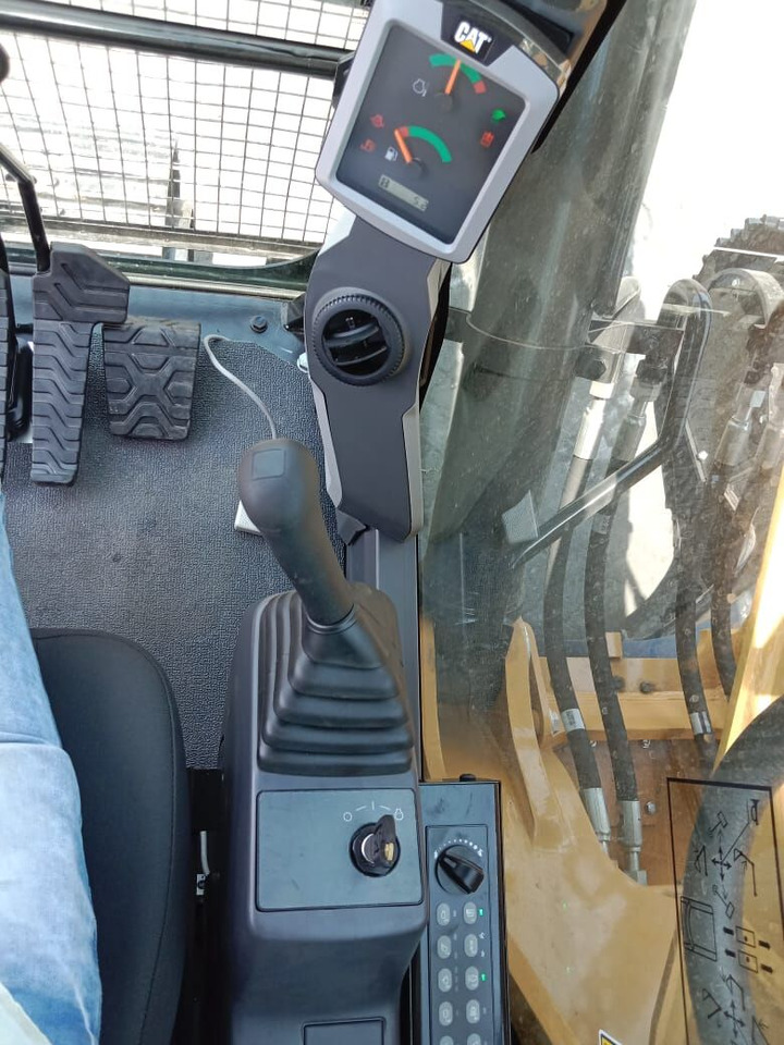 New Caterpillar 320D3GC tracked excavator - حفار زاحف: صورة 5 New Caterpillar 320D3GC tracked excavator - حفار زاحف: صورة 5
