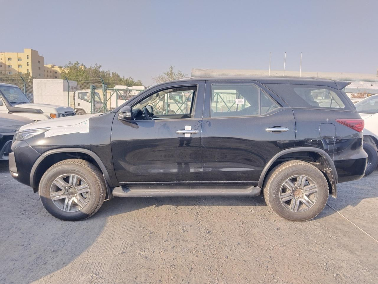 TOYOTA 2.4L SR5 Comfort 4WD - سيارة: صورة 3 TOYOTA 2.4L SR5 Comfort 4WD - سيارة: صورة 3