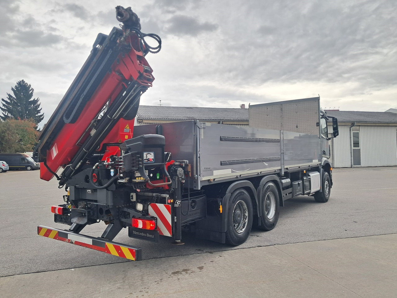 MERCEDES-BENZ AROCS 28.51 | 6x4| Retarder |Kran |Klima | Euro 6 - شاحنات مسطحة, شاحنة كرين: صورة 3 MERCEDES-BENZ AROCS 28.51 | 6x4| Retarder |Kran |Klima | Euro 6 - شاحنات مسطحة, شاحنة كرين: صورة 3