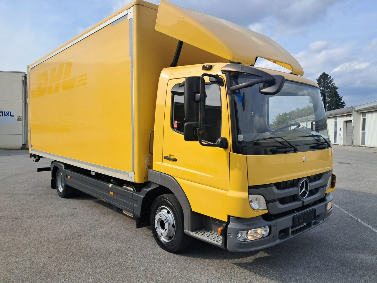 MERCEDES-BENZ ATEGO 8 16 Koffer mit LBW | Schalter | EZ 2013 - شاحنة صندوقية: صورة 2 MERCEDES-BENZ ATEGO 8 16 Koffer mit LBW | Schalter | EZ 2013 - شاحنة صندوقية: صورة 2