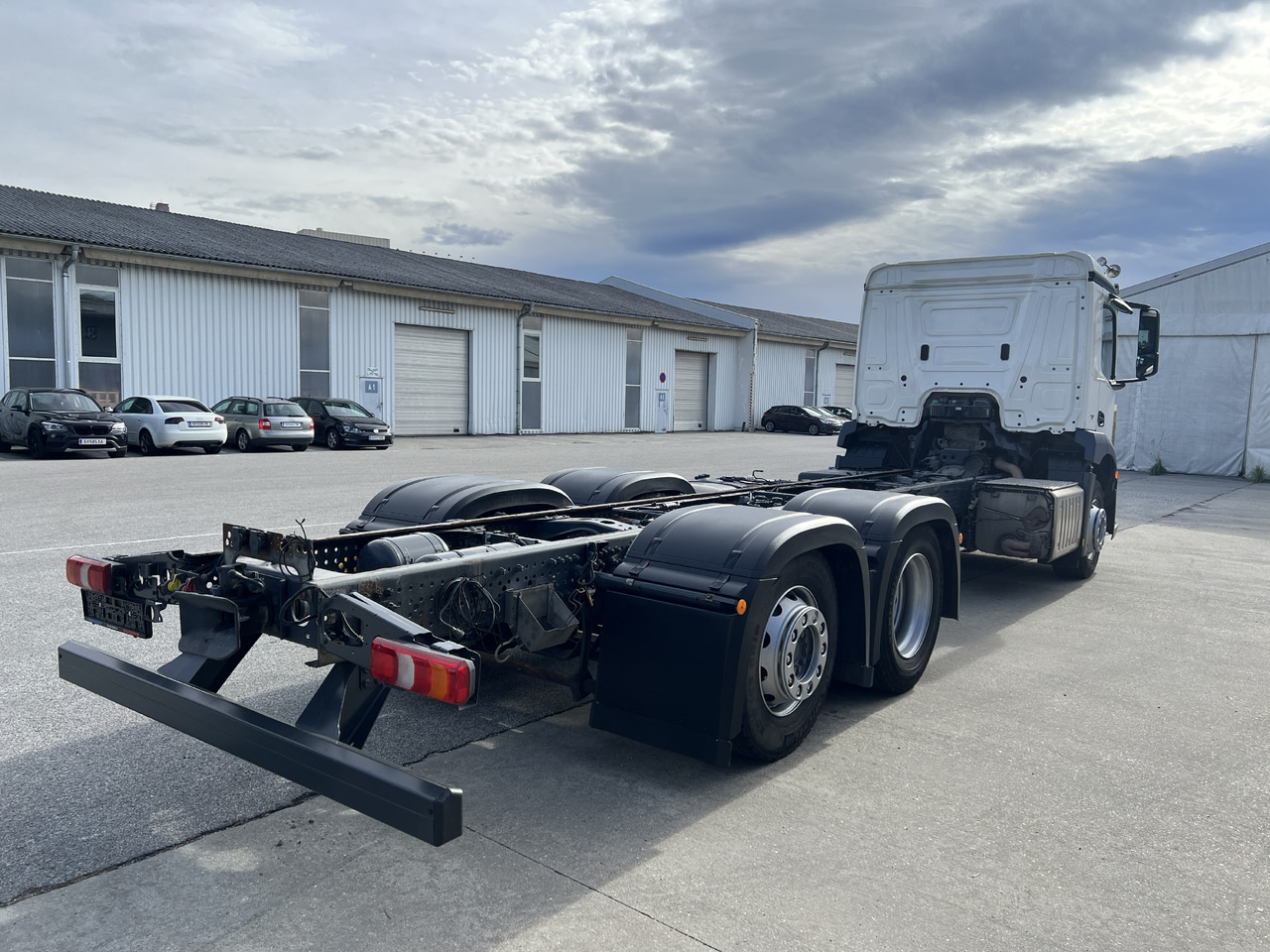 MERCEDES-BENZ Antos 25 40 | Standheizung | Klima | Liftachse - شاحنة بهيكل معدني للمقصورة: صورة 3 MERCEDES-BENZ Antos 25 40 | Standheizung | Klima | Liftachse - شاحنة بهيكل معدني للمقصورة: صورة 3