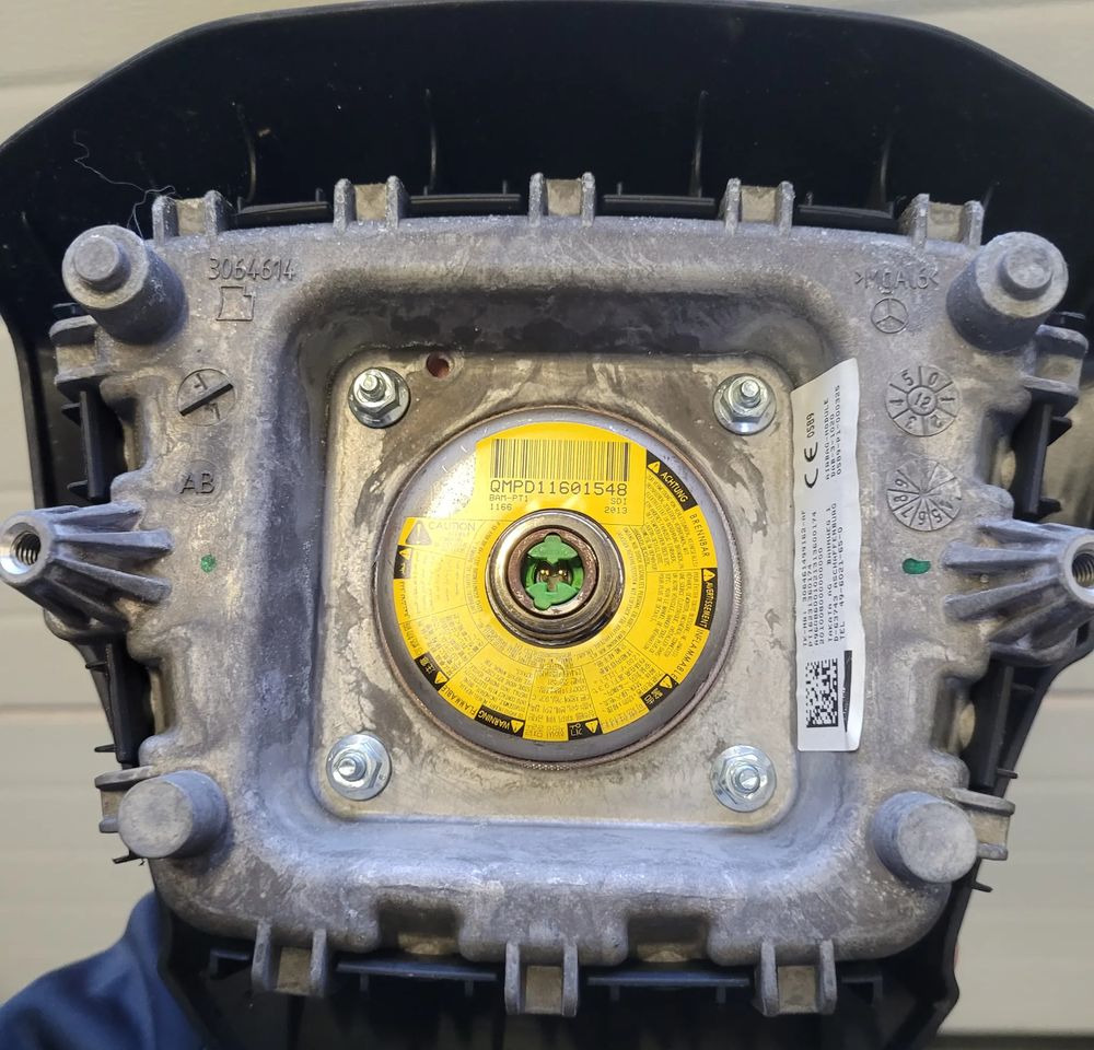 AIR BAG PODUSZKA MERCEDES ACTROS MP4 - عجلة القيادة - شاحنة: صورة 2 AIR BAG PODUSZKA MERCEDES ACTROS MP4 - عجلة القيادة - شاحنة: صورة 2
