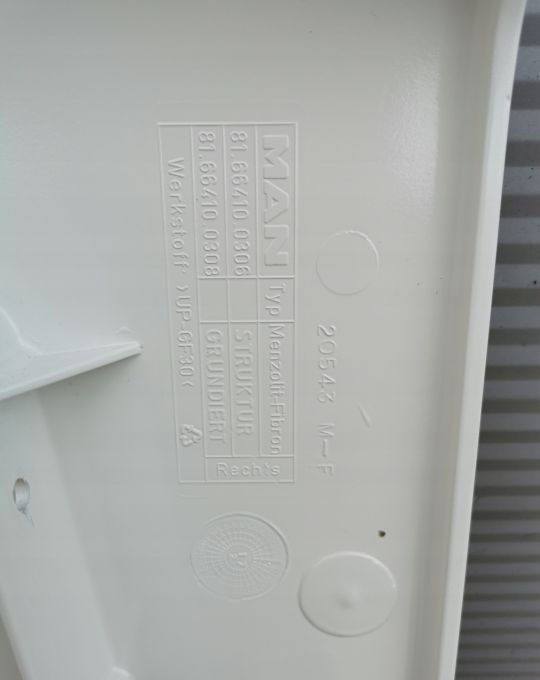 BANAN MASKOWNICA BŁOTNIKA MAN TGX RH RAL 9010 - رفرف - شاحنة: صورة 3 BANAN MASKOWNICA BŁOTNIKA MAN TGX RH RAL 9010 - رفرف - شاحنة: صورة 3