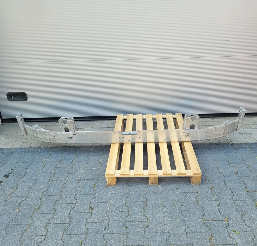 BELKA ZDERZAK RENAULT RANGE T GAMA 82679327 CHWALIM116 - مصد - شاحنة: صورة 1 BELKA ZDERZAK RENAULT RANGE T GAMA 82679327 CHWALIM116 - مصد - شاحنة: صورة 1