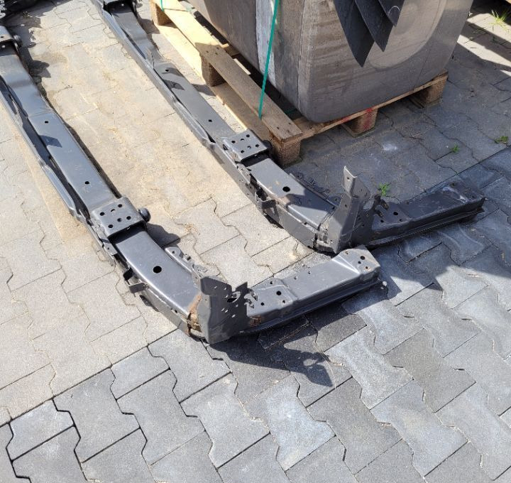 BELKA ZDERZAKA VOLVO FH13 ORYGINAL POLECAM - مصد - شاحنة: صورة 4 BELKA ZDERZAKA VOLVO FH13 ORYGINAL POLECAM - مصد - شاحنة: صورة 4