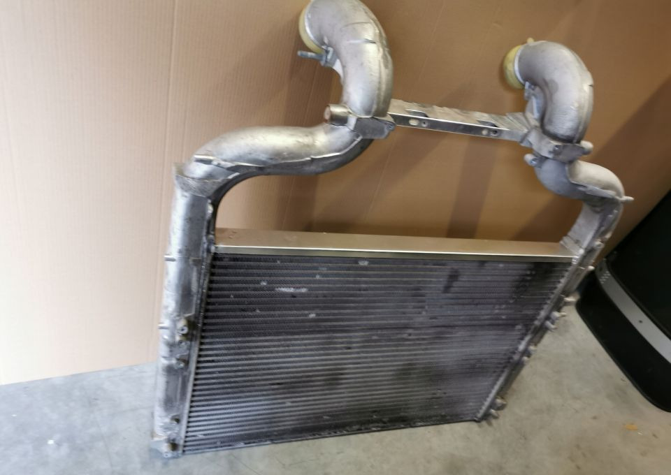 CHŁODNICA INTERCOOLER DAF XF 106 MAHLE 2125897 - مبرد هواء الشحن: صورة 2 CHŁODNICA INTERCOOLER DAF XF 106 MAHLE 2125897 - مبرد هواء الشحن: صورة 2