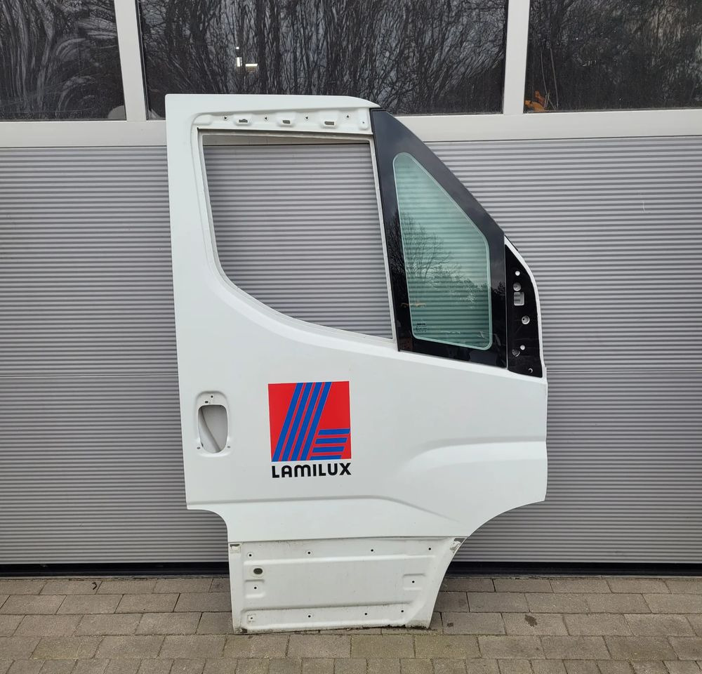 DRZWI IVECO DAILY NM RH. LUB LH. CANA ZA SZT. CHWALIM116 - باب و قطع الغيار - شاحنة توصيل مغلقة: صورة 1 DRZWI IVECO DAILY NM RH. LUB LH. CANA ZA SZT. CHWALIM116 - باب و قطع الغيار - شاحنة توصيل مغلقة: صورة 1