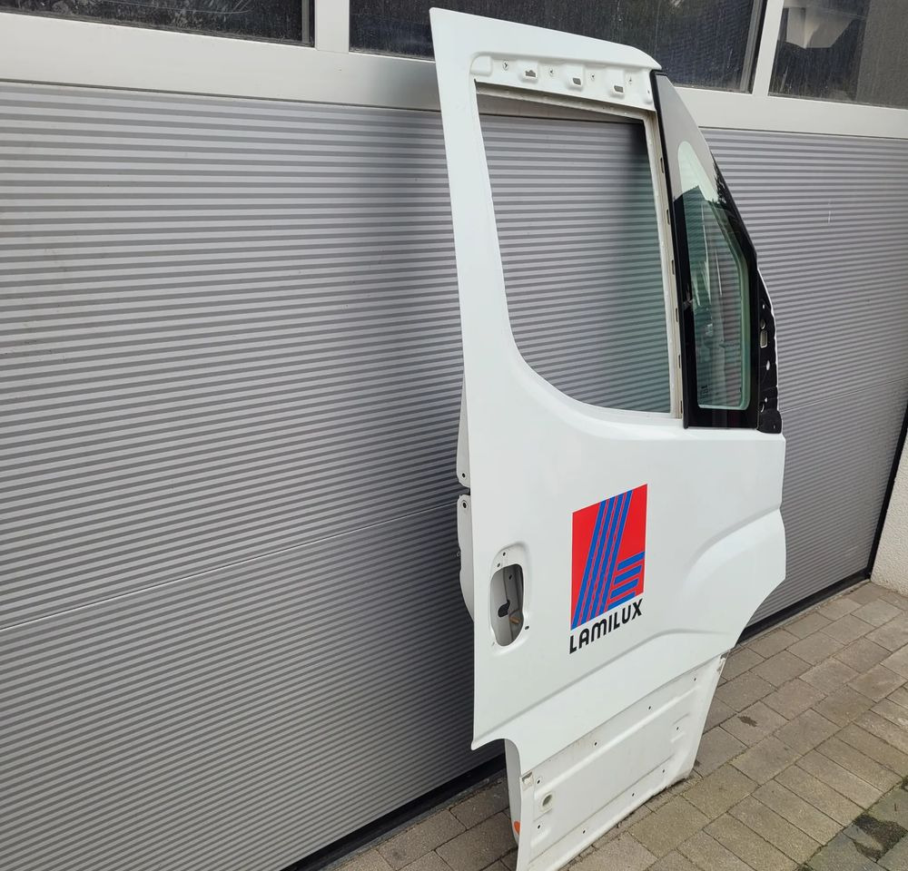 DRZWI IVECO DAILY NM RH. LUB LH. CANA ZA SZT. CHWALIM116 - باب و قطع الغيار - شاحنة توصيل مغلقة: صورة 2 DRZWI IVECO DAILY NM RH. LUB LH. CANA ZA SZT. CHWALIM116 - باب و قطع الغيار - شاحنة توصيل مغلقة: صورة 2