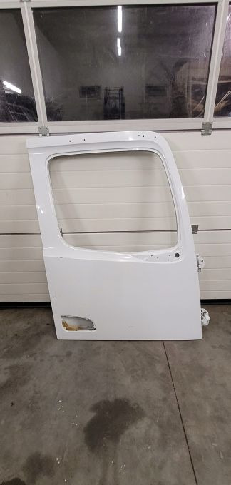 DRZWI MERCEDES ACTROS MP4 PRAWE MALA TAPICERKA - باب و قطع الغيار - شاحنة: صورة 1 DRZWI MERCEDES ACTROS MP4 PRAWE MALA TAPICERKA - باب و قطع الغيار - شاحنة: صورة 1