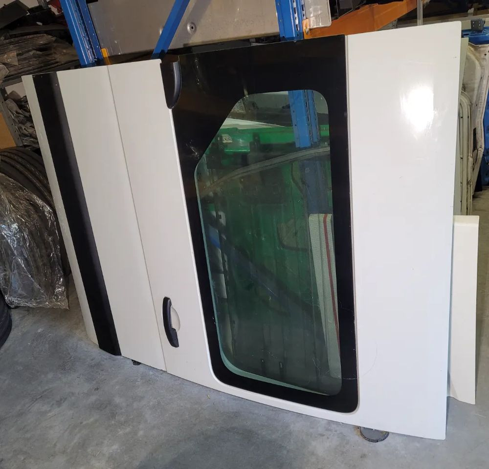 DRZWI RENAULT MASTER PRZESUWNE BOCZNE. - باب و قطع الغيار - شاحنة توصيل مغلقة: صورة 1 DRZWI RENAULT MASTER PRZESUWNE BOCZNE. - باب و قطع الغيار - شاحنة توصيل مغلقة: صورة 1