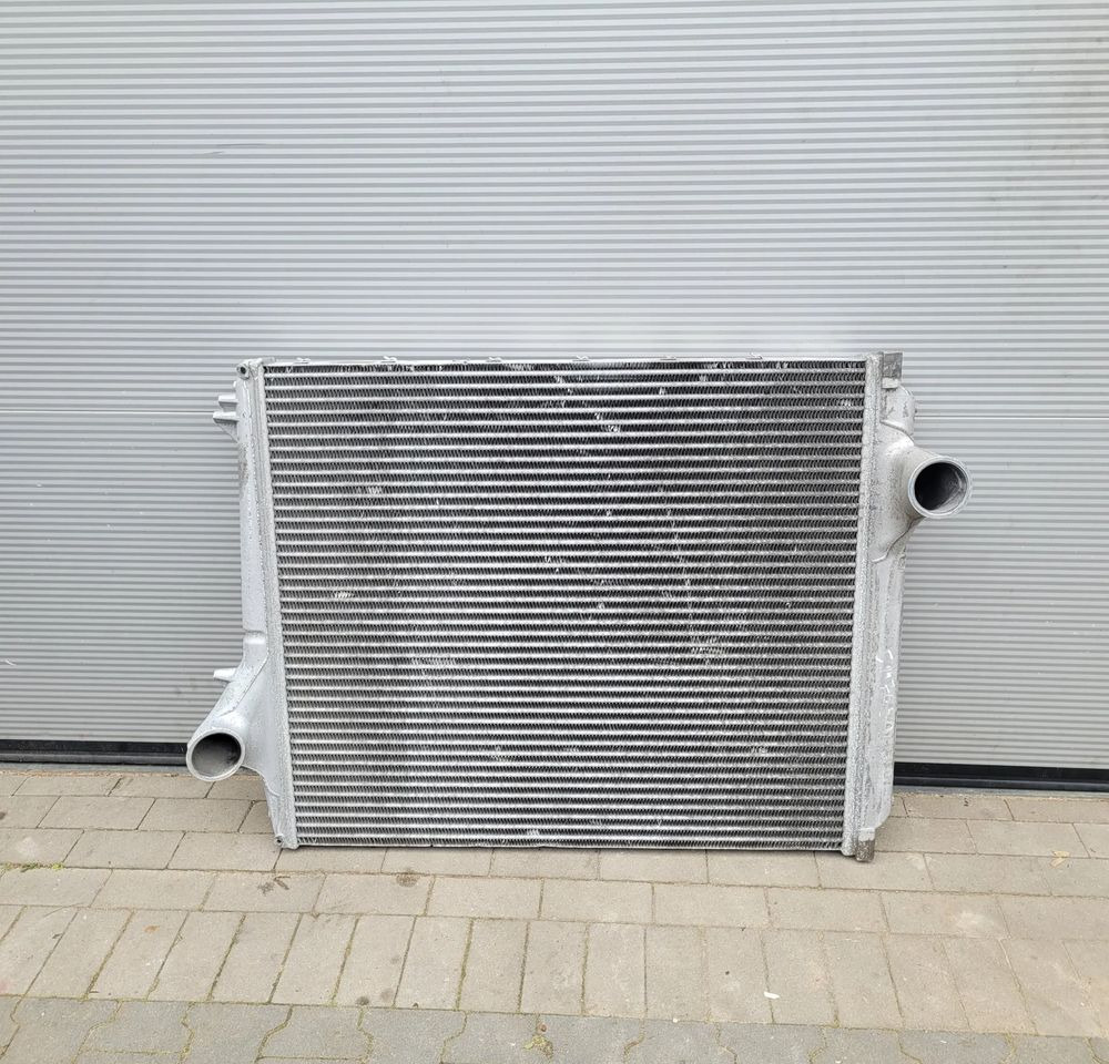 INTERCOOLER RENAULT GAMA T ORYGINAL SZCZELNA 7421892738 CHWALIM116 - مبرد هواء الشحن - شاحنة: صورة 1 INTERCOOLER RENAULT GAMA T ORYGINAL SZCZELNA 7421892738 CHWALIM116 - مبرد هواء الشحن - شاحنة: صورة 1