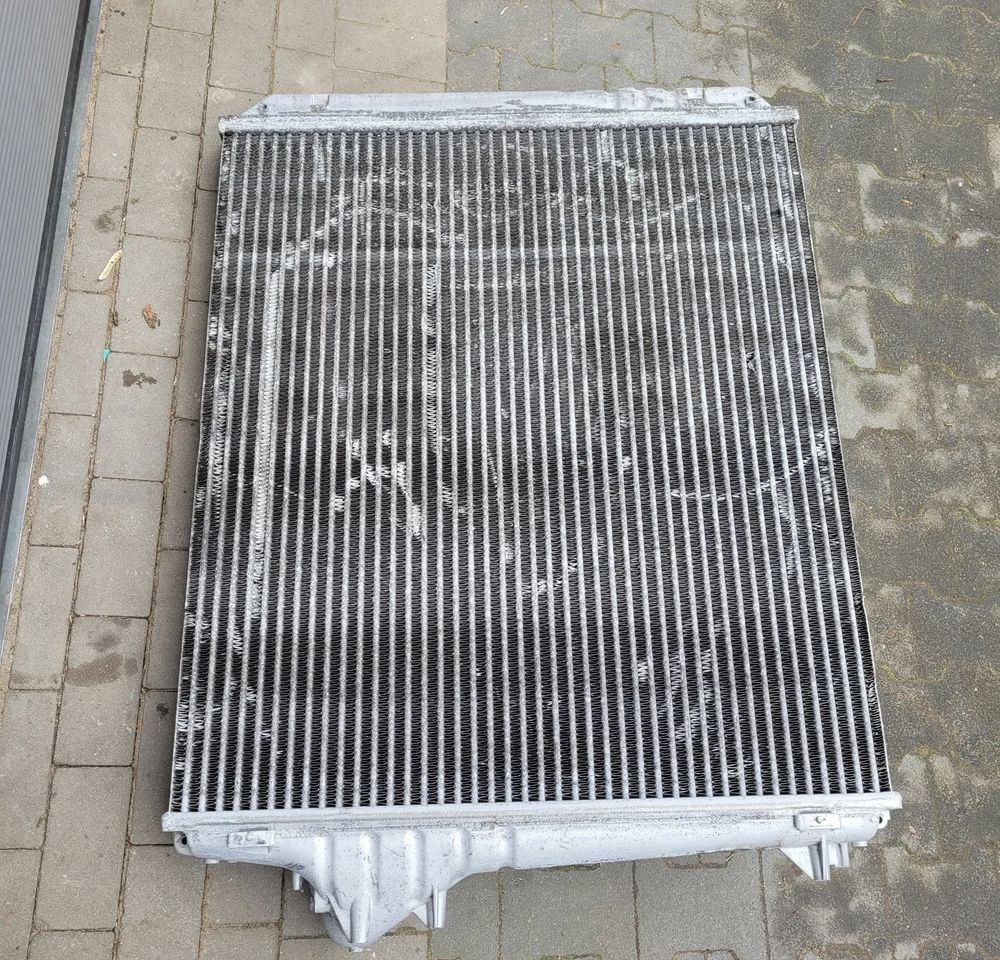 INTERCOOLER RENAULT GAMA T ORYGINAL SZCZELNA 7421892738 CHWALIM116 - مبرد هواء الشحن - شاحنة: صورة 2 INTERCOOLER RENAULT GAMA T ORYGINAL SZCZELNA 7421892738 CHWALIM116 - مبرد هواء الشحن - شاحنة: صورة 2