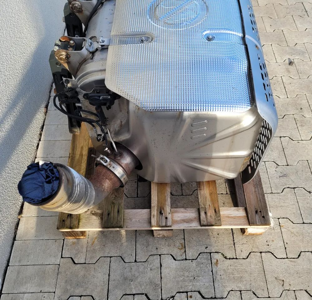 KATALIZATOR IVECO EUROCARGO E6 ORYGINAŁ - محول حفاز - شاحنة: صورة 3 KATALIZATOR IVECO EUROCARGO E6 ORYGINAŁ - محول حفاز - شاحنة: صورة 3