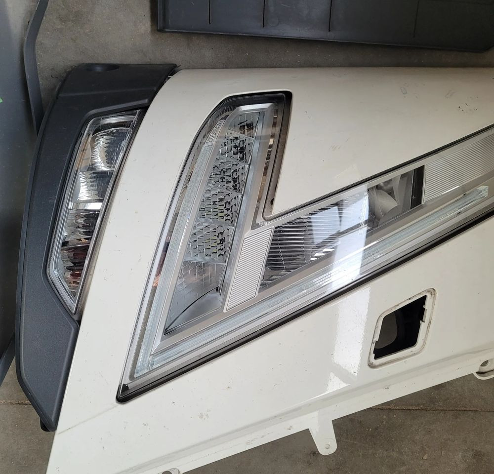LAMPA GARNEK ZDERZAK VOLVO FH5 PRAWA ORYGINAŁ CHWALIM116 - أضواء/ إضاءة - شاحنة: صورة 3 LAMPA GARNEK ZDERZAK VOLVO FH5 PRAWA ORYGINAŁ CHWALIM116 - أضواء/ إضاءة - شاحنة: صورة 3