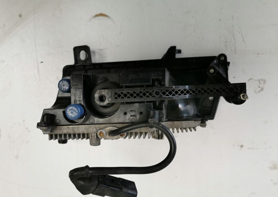 LAMPA HALOGEN SCANIA OM 2552715 - المصابيح الأمامية - شاحنة: صورة 3 LAMPA HALOGEN SCANIA OM 2552715 - المصابيح الأمامية - شاحنة: صورة 3