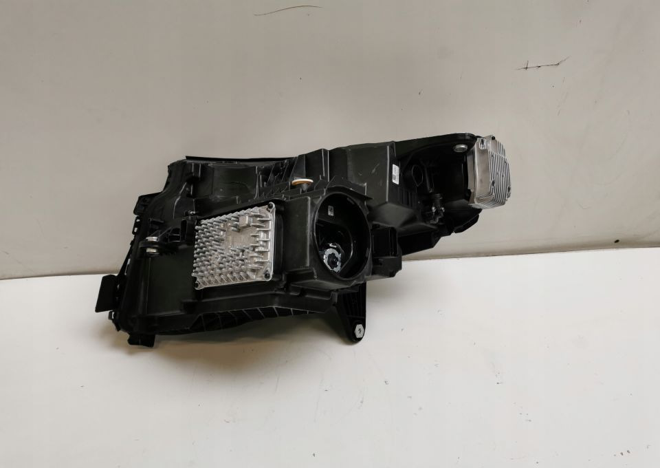 LAMPA MERCEDES EQC A 2939061201 PRAWA ORYGINAŁ - المصابيح الأمامية: صورة 3 LAMPA MERCEDES EQC A 2939061201 PRAWA ORYGINAŁ - المصابيح الأمامية: صورة 3