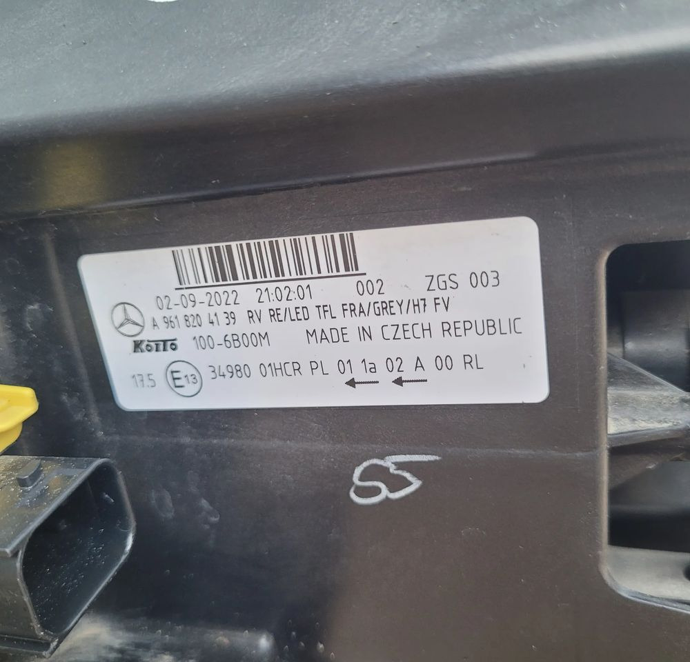 LAMPA PRAWA MERCEDES ACTROS MP5 ORYGINAŁ A9618204139 CHWALIM116 - أضواء/ إضاءة - شاحنة: صورة 3 LAMPA PRAWA MERCEDES ACTROS MP5 ORYGINAŁ A9618204139 CHWALIM116 - أضواء/ إضاءة - شاحنة: صورة 3