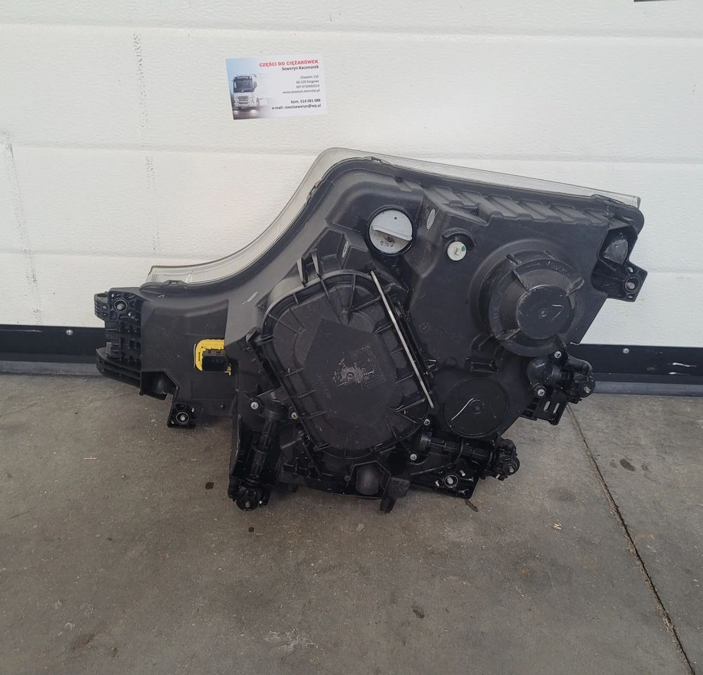 LAMPA RH MERCEDES ACTROS MP4 A9608200339 CHWALIM116 - أضواء/ إضاءة - شاحنة: صورة 3 LAMPA RH MERCEDES ACTROS MP4 A9608200339 CHWALIM116 - أضواء/ إضاءة - شاحنة: صورة 3