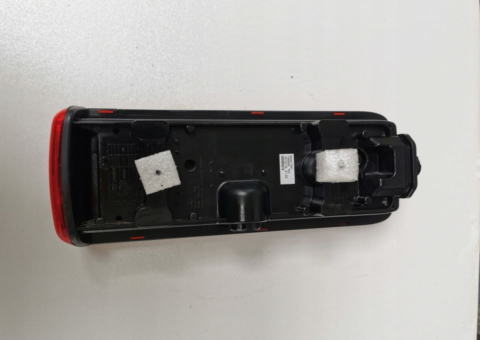 LAMPA TYL VOLVO FMX FM LED RH. ORYGINAŁ - المصابيح الخلفية - شاحنة: صورة 4 LAMPA TYL VOLVO FMX FM LED RH. ORYGINAŁ - المصابيح الخلفية - شاحنة: صورة 4