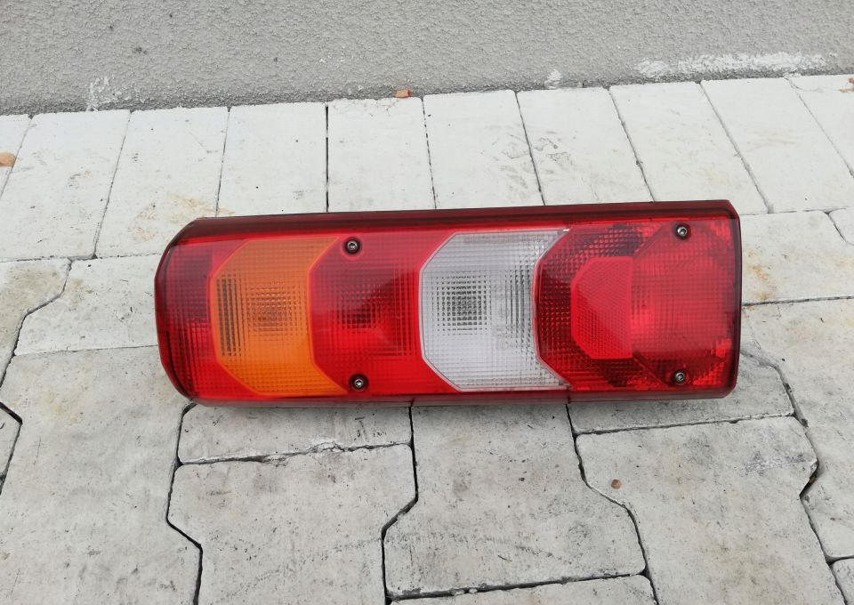 LAMPA TYLNA MERCEDES ACTROS MP4 - المصابيح الخلفية - شاحنة: صورة 1 LAMPA TYLNA MERCEDES ACTROS MP4 - المصابيح الخلفية - شاحنة: صورة 1