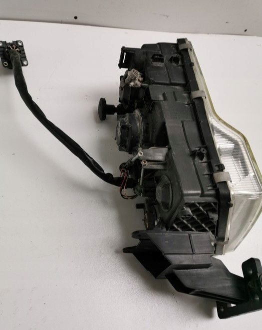 LAMPA VOLVO FH12 fh13 ORYGINAŁ PRAWA. - المصابيح الأمامية - شاحنة: صورة 2 LAMPA VOLVO FH12 fh13 ORYGINAŁ PRAWA. - المصابيح الأمامية - شاحنة: صورة 2