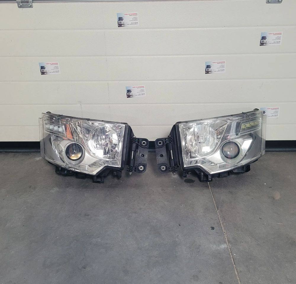LAMPA XENON RENAULT RANGE T PRAWA LEWA - أضواء/ إضاءة - شاحنة: صورة 1 LAMPA XENON RENAULT RANGE T PRAWA LEWA - أضواء/ إضاءة - شاحنة: صورة 1