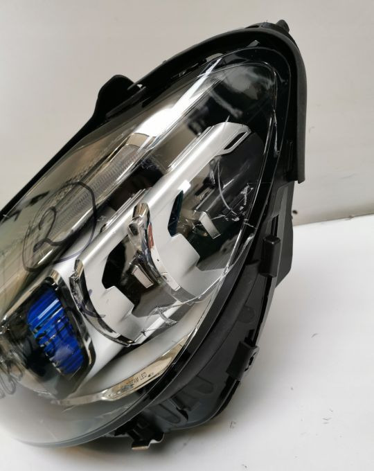 Lampa Mercedes c klasa - أضواء/ إضاءة - شاحنة: صورة 3 Lampa Mercedes c klasa - أضواء/ إضاءة - شاحنة: صورة 3
