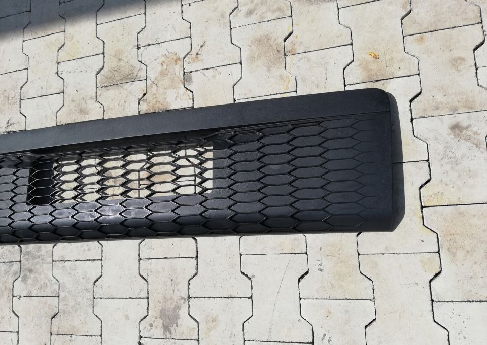 MASKA GRILL ATRAPA VOLVO FL FE 82523575 NOWY ORYG. - شبكة تهوية - شاحنة: صورة 3 MASKA GRILL ATRAPA VOLVO FL FE 82523575 NOWY ORYG. - شبكة تهوية - شاحنة: صورة 3