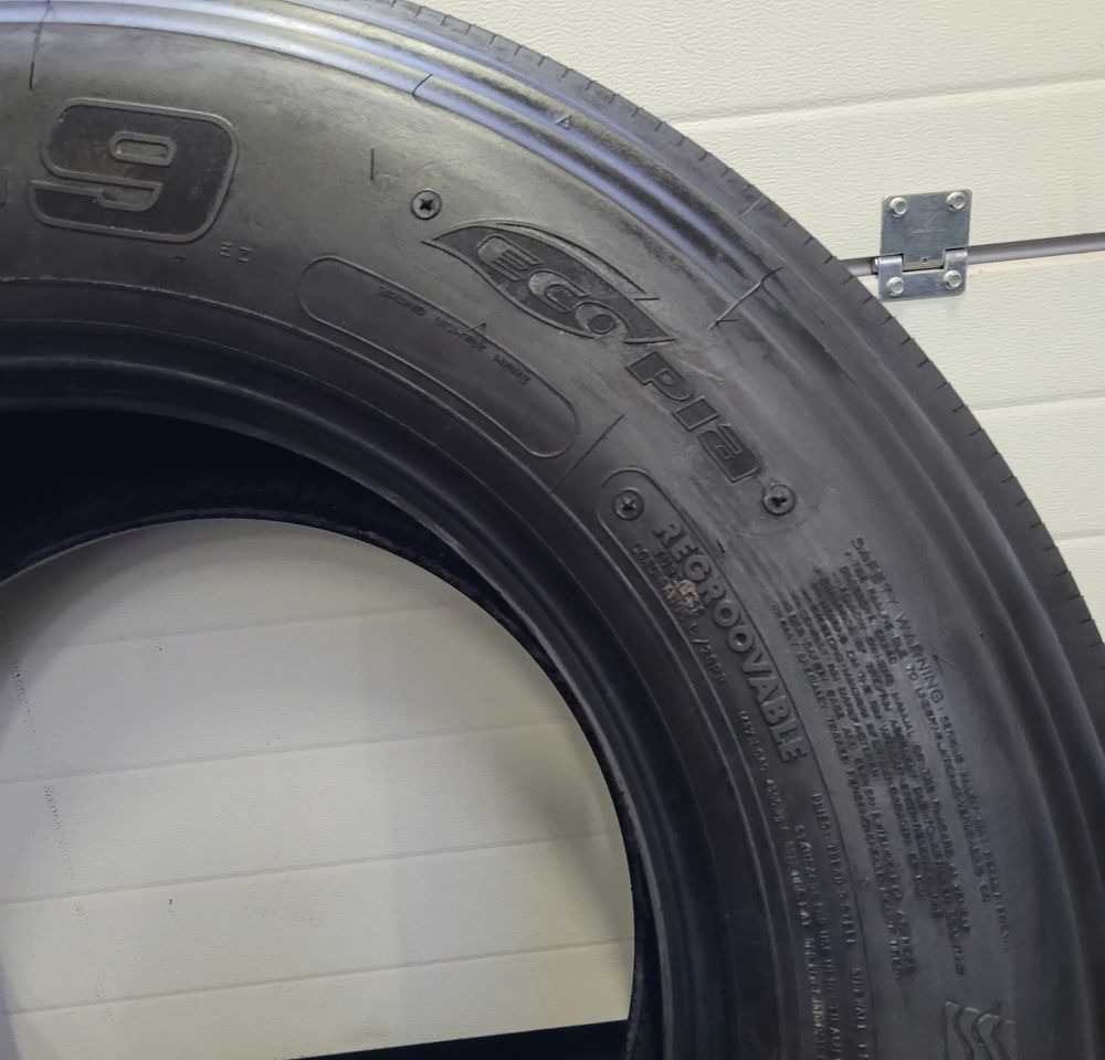 OPONA BRIDGESTONE R249 ECOPIA 385/55R22.5 - إطارات: صورة 3 OPONA BRIDGESTONE R249 ECOPIA 385/55R22.5 - إطارات: صورة 3