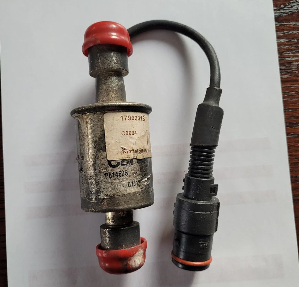 POMPKA PALIWA DAF XF 106 - مضخة الوقود - شاحنة: صورة 1 POMPKA PALIWA DAF XF 106 - مضخة الوقود - شاحنة: صورة 1