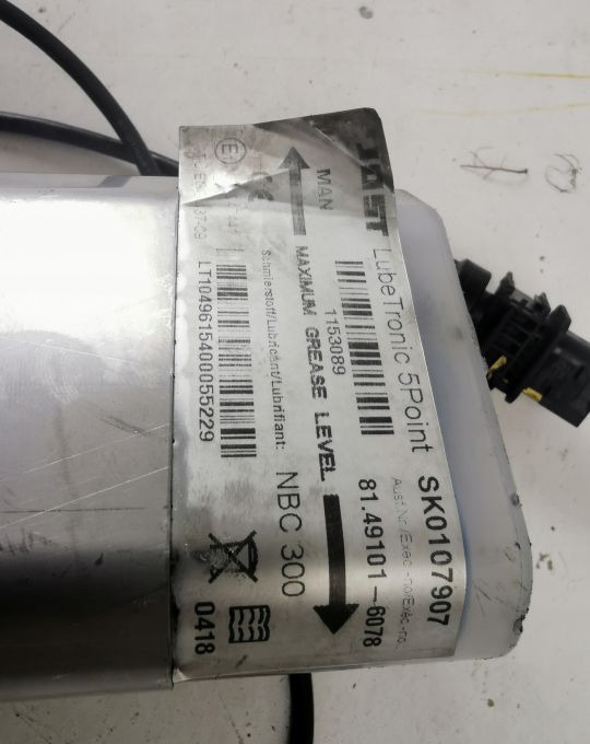 SMAROWANIE SIODŁA JOST MAN TGX TGS 81.49101-6078 - قارنة سرجية - شاحنة: صورة 2 SMAROWANIE SIODŁA JOST MAN TGX TGS 81.49101-6078 - قارنة سرجية - شاحنة: صورة 2