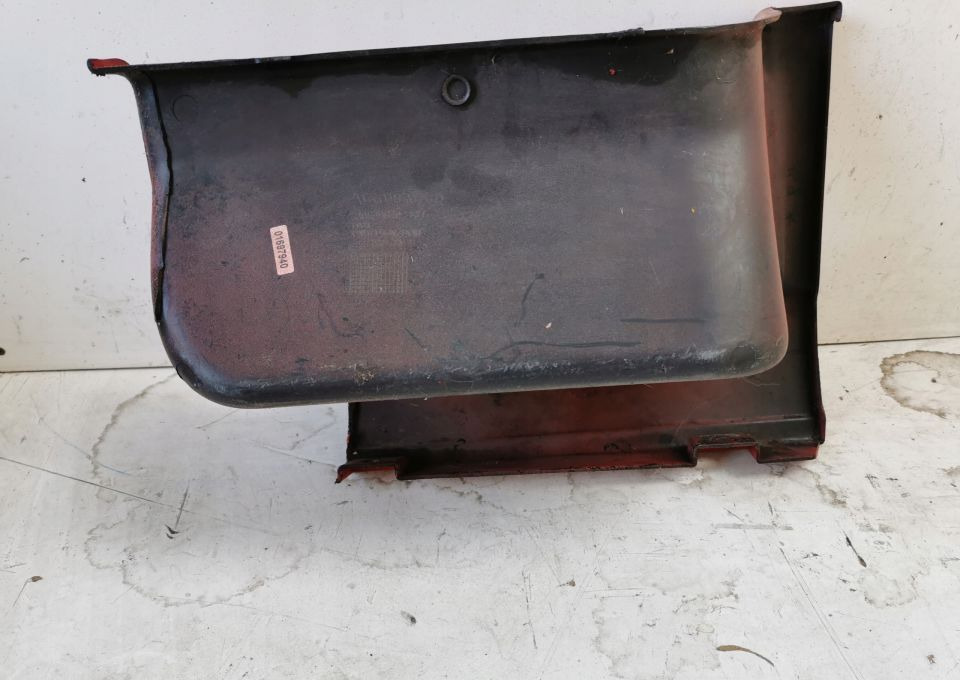 STOPNICA DOLNA VOLVO FH13 RH ORYGINAL 20529640 - موطئ القدم - شاحنة: صورة 2 STOPNICA DOLNA VOLVO FH13 RH ORYGINAL 20529640 - موطئ القدم - شاحنة: صورة 2