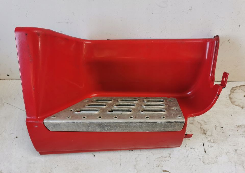 STOPNICA DOLNA VOLVO FH13 RH ORYGINAL 20529640 - موطئ القدم - شاحنة: صورة 1 STOPNICA DOLNA VOLVO FH13 RH ORYGINAL 20529640 - موطئ القدم - شاحنة: صورة 1