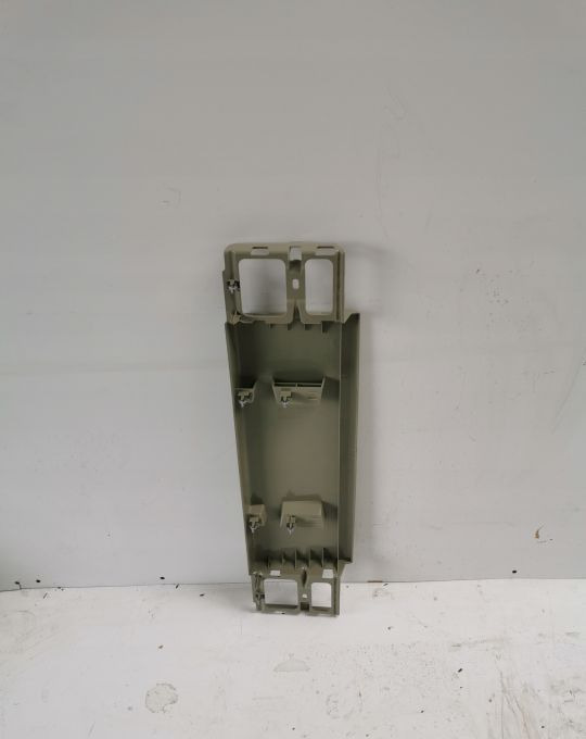 ZAŚLEPKA MASKOWNICA VOLVO FH4 84201727 ORYGINAŁ - الإيروديناميكية/ الجناح الخلفي - شاحنة: صورة 3 ZAŚLEPKA MASKOWNICA VOLVO FH4 84201727 ORYGINAŁ - الإيروديناميكية/ الجناح الخلفي - شاحنة: صورة 3