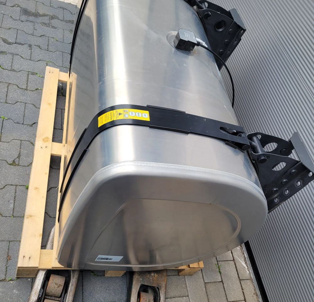 ZBIORNIK PALIWA VOLVO FH4 FH5 GAMA 140X70X70CM 21516453 570L CHWALIM116 - خزان الوقود - شاحنة: صورة 3 ZBIORNIK PALIWA VOLVO FH4 FH5 GAMA 140X70X70CM 21516453 570L CHWALIM116 - خزان الوقود - شاحنة: صورة 3